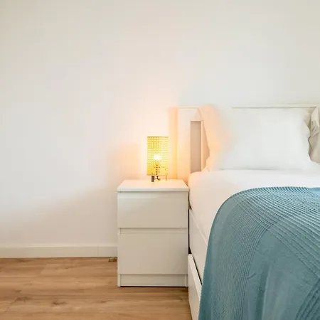 Guestready - Modernity Refine Near Airport Ferienhaus